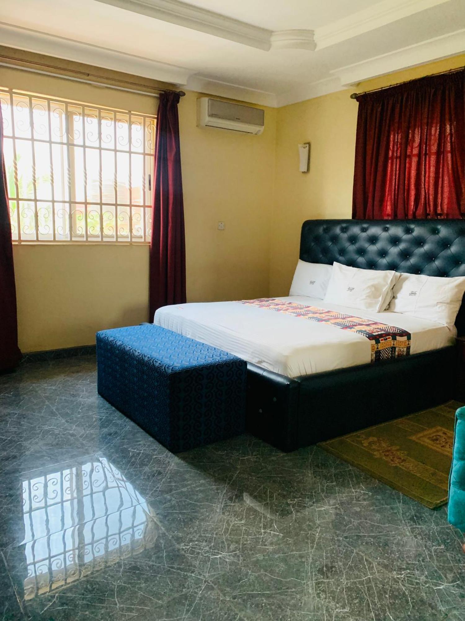 Dc Ambassadors Hotel Dawhwenya Екстер'єр фото