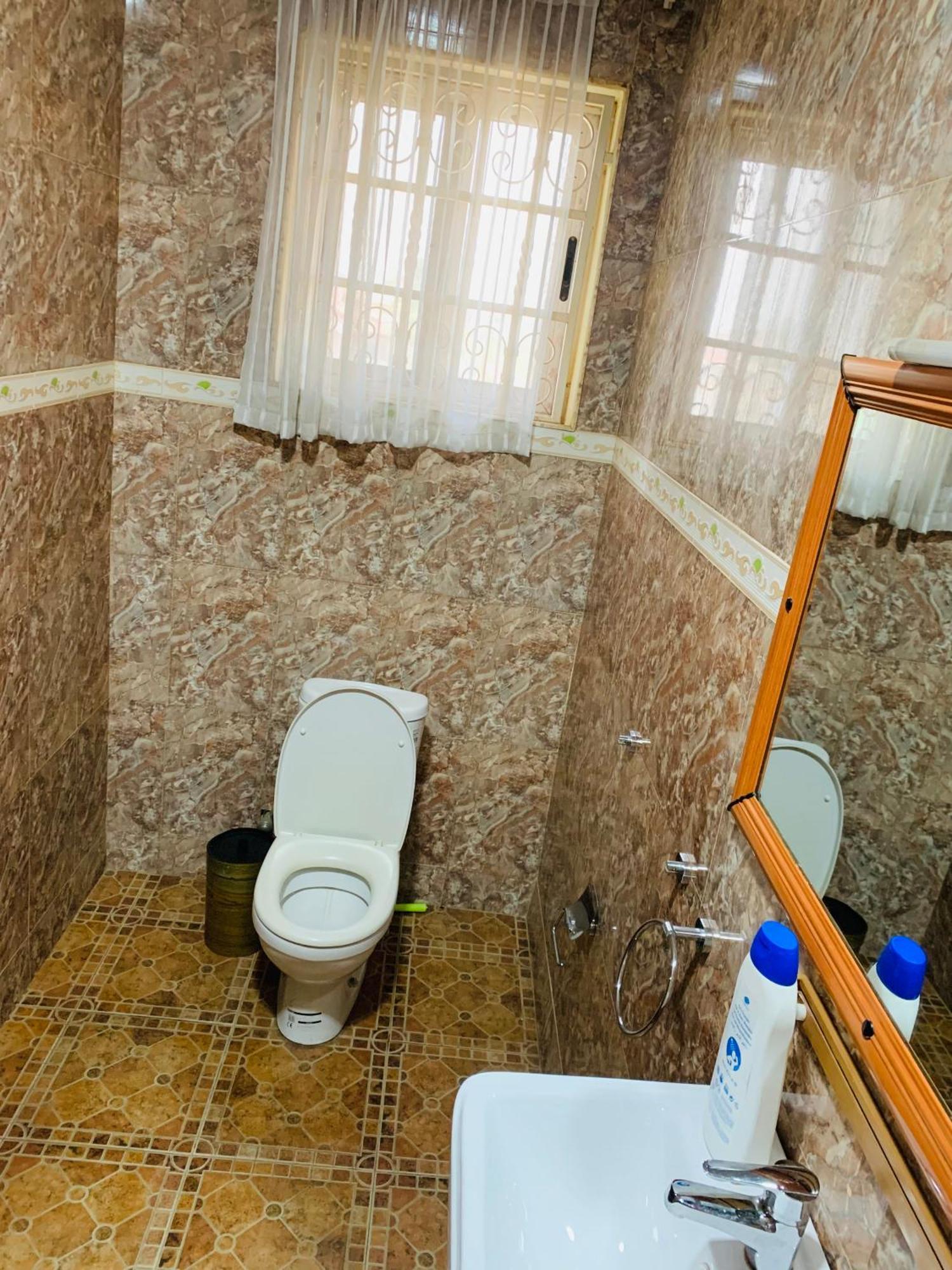 Dc Ambassadors Hotel Dawhwenya Екстер'єр фото