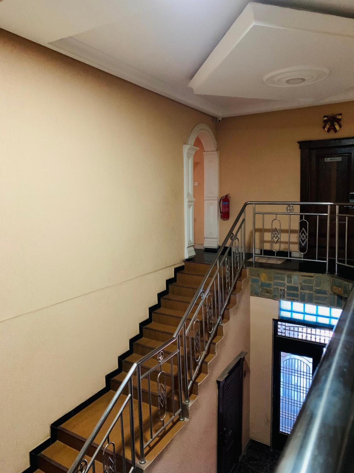 Dc Ambassadors Hotel Dawhwenya Екстер'єр фото