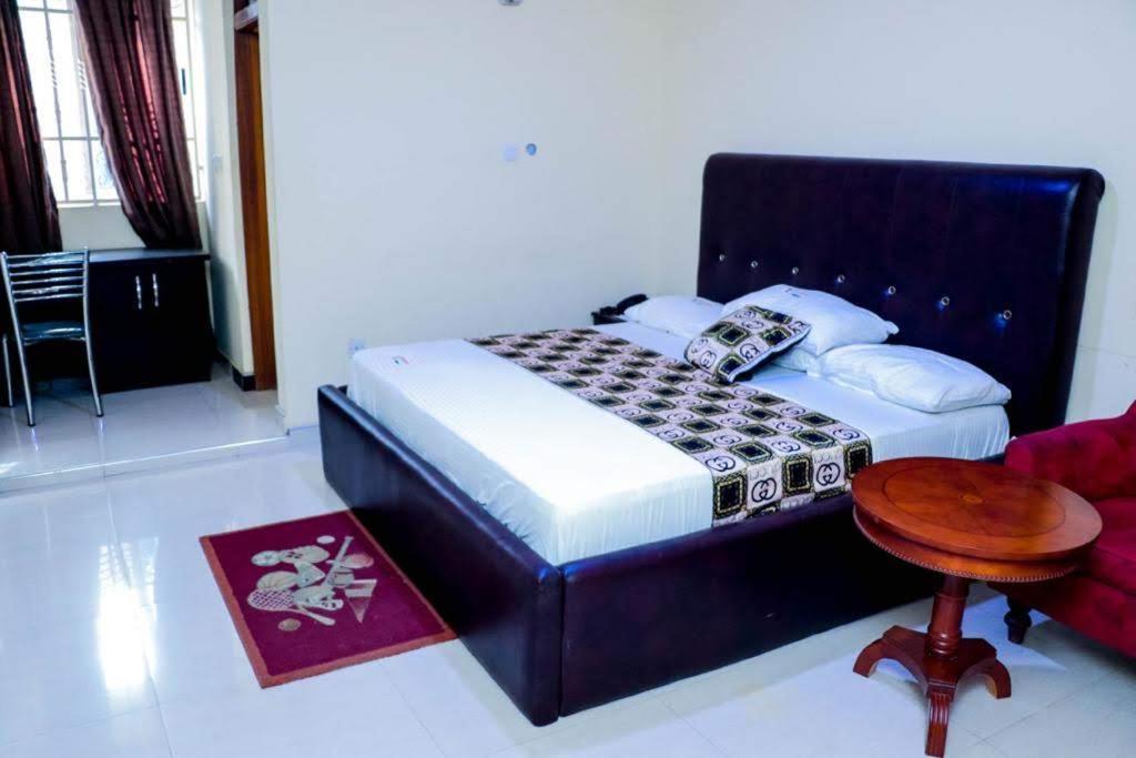 Dc Ambassadors Hotel Dawhwenya Екстер'єр фото