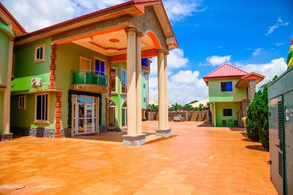 Dc Ambassadors Hotel Dawhwenya Екстер'єр фото